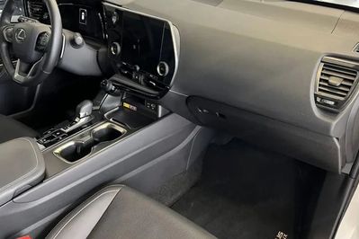 Lexus NX 350h Prestige