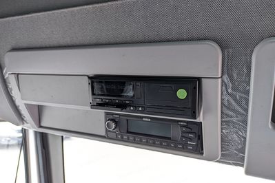 Iveco Eurocargo ML 75E19/P + Winda