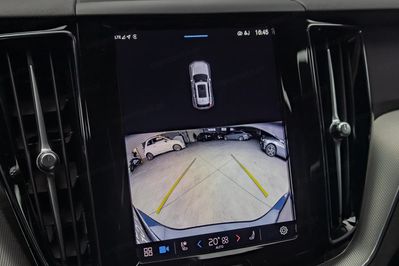 Volvo XC60 B4 D AWD Plus Dark