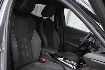 Peugeot 2008 GT S&S EAT8 1.2 PureTech