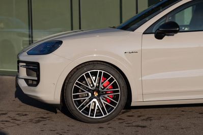 Porsche Cayenne Coupe S E-Hybrid PHEV Black Edition