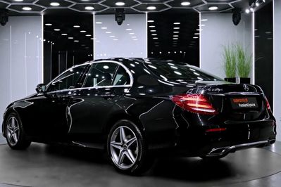 Mercedes E Klasa E 220 d 4-Matic AMG/Avantgarde