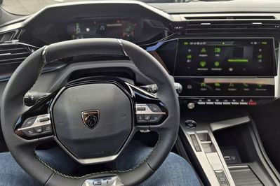 Peugeot 408 GT Exclusive S&S 1.2 mHEV  e-DSC6