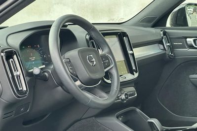 Volvo XC40 B3 Plus Dark aut