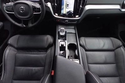 Volvo V60 B4 D R-Design