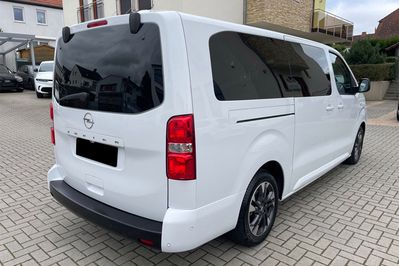 Opel Zafira Life Extra Long L2H1 Business AT8