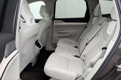 Volvo EX90 111kWh Twin Performance AWD Ultra 7 os