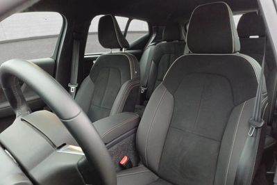 Volvo XC40 B3 B Plus Dark