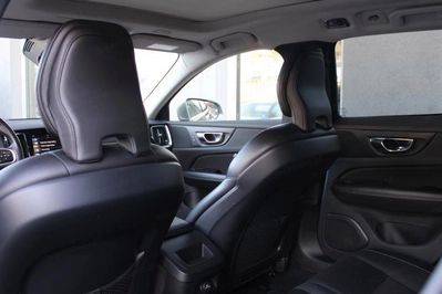 Volvo V60 D3 AWD Momentum Pro