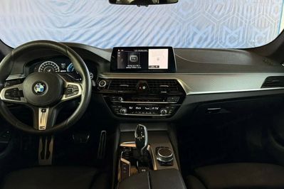 BMW Seria 5 530e iPerformance M Sport