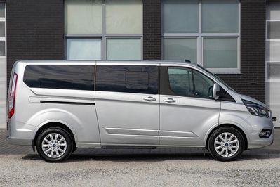 Ford Tourneo Custom L2H1 AT