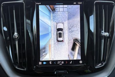 Volvo XC60 T6 Plug-In Hybrid AWD Plus Dark