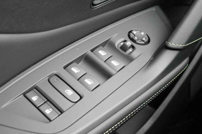 Peugeot 308 GT Exclusive S&S e-DCS6 1.2 mHEV