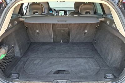 Volvo V60 B4 D Plus Dark
