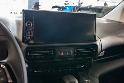 Opel Combo Van Cargo L2H1 Zabudowa Brygadowa