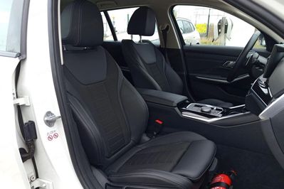 BMW Seria 3 318i aut