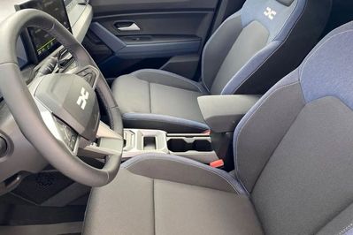 Dacia Duster Journey 1.6 Full Hybrid
