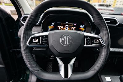 MG ZS 1.5  Standard MT