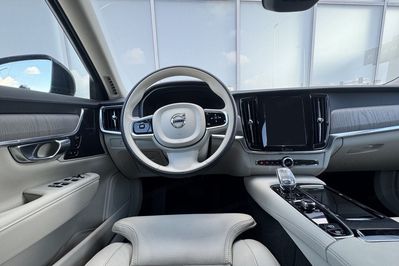 Volvo V90 T8 AWD Plug-In Hybrid Plus Dark aut