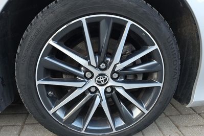 Toyota Camry 2.5 Hybrid Prestige
