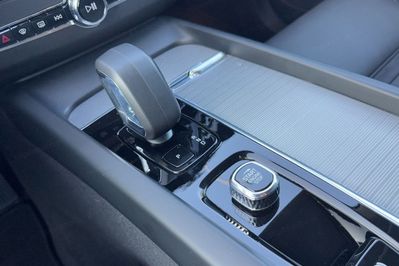 Volvo XC60 B5 B AWD Plus Dark aut