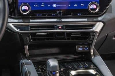 Lexus RX 450h+ Prestige