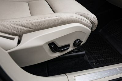 Volvo XC60 B4 D AWD Momentum Pro aut