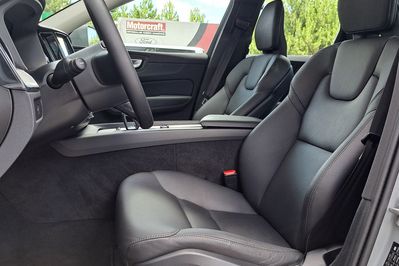 Volvo XC60 B5 B AWD Plus Bright
