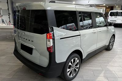 Ford Tourneo Courier Titanium A7