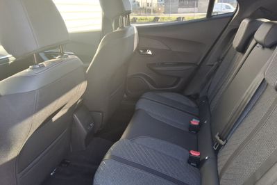 Peugeot 2008 ALLURE 1.2 mHEV e-DCS6
