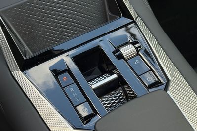 DS N°4 Pallas eDCS6 1.2 mHEV