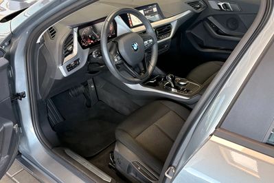 BMW Seria 1 118i Advantage aut