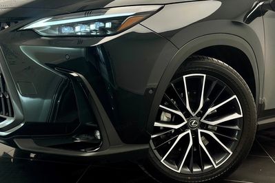 Lexus NX 350h Omotenashi 2.5 Hybrid AWD