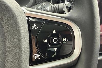 Volvo XC90 T8 AWD Plug-In Hybrid Ultra Dark 7os