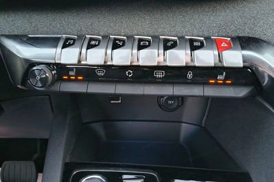 Peugeot 3008 1.2 PureTech Allure S&S EAT8