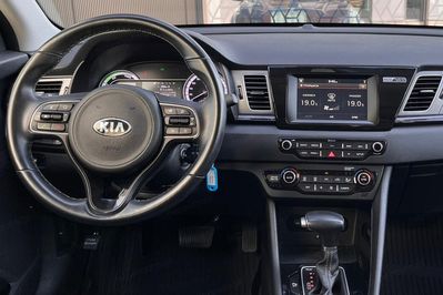 Kia Niro 1.6 GDI Hybrid L