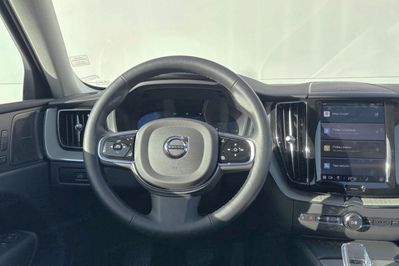 Volvo XC60 T6 Plug-In Hybrid AWD Ultra Bright