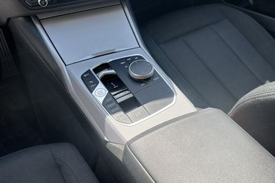 BMW Seria 3 318i