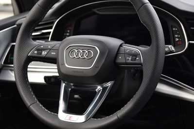 Audi Q7 50 TDI quattro S Line