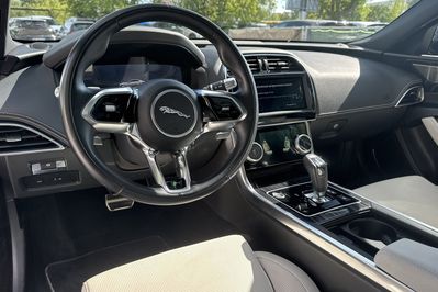 Jaguar XE 2.0 P250 R-Dynamic HSE aut