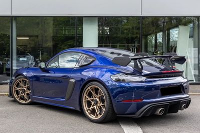 Porsche Cayman 718 GT4 RS