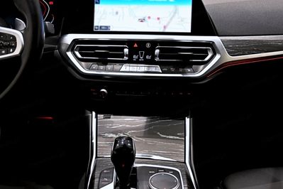 BMW Seria 3 330i xDrive M Sport sport-aut