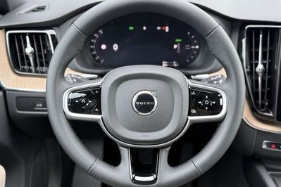 Volvo XC60 B5 AWD Ultra Dark