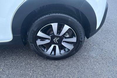 Citroen C3 Shine 1.2 PureTech EAT6