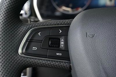 Hongqi HS5 2.0T AWD