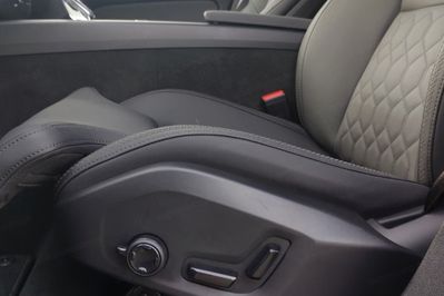 Volvo XC60 B5 B AWD Plus Dark