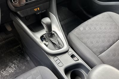 Toyota Yaris Comfort  1.5 Hybrid