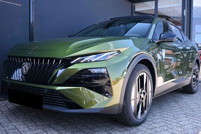 Peugeot 408 GT Exclusive S&S e-DCS6 1.2 PureTech mHEV