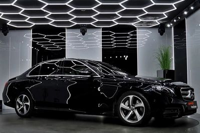 Mercedes Klasa E 300 9G-TRONIC