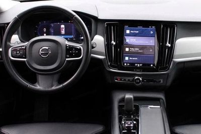 Volvo V90 B4 D Momentum